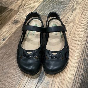 NAOT Rongo black leather shoe sz 40 EUC